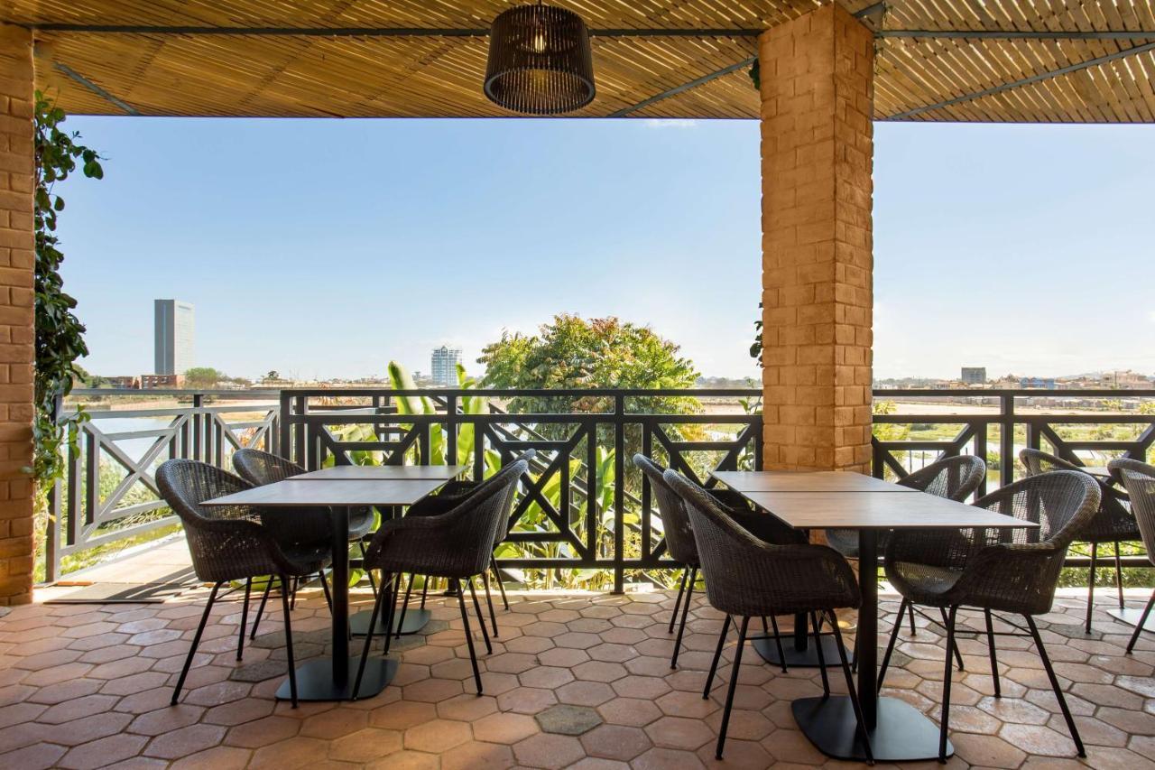 Radisson Hotel Tamboho Waterfront Antananarivo Eksteriør billede