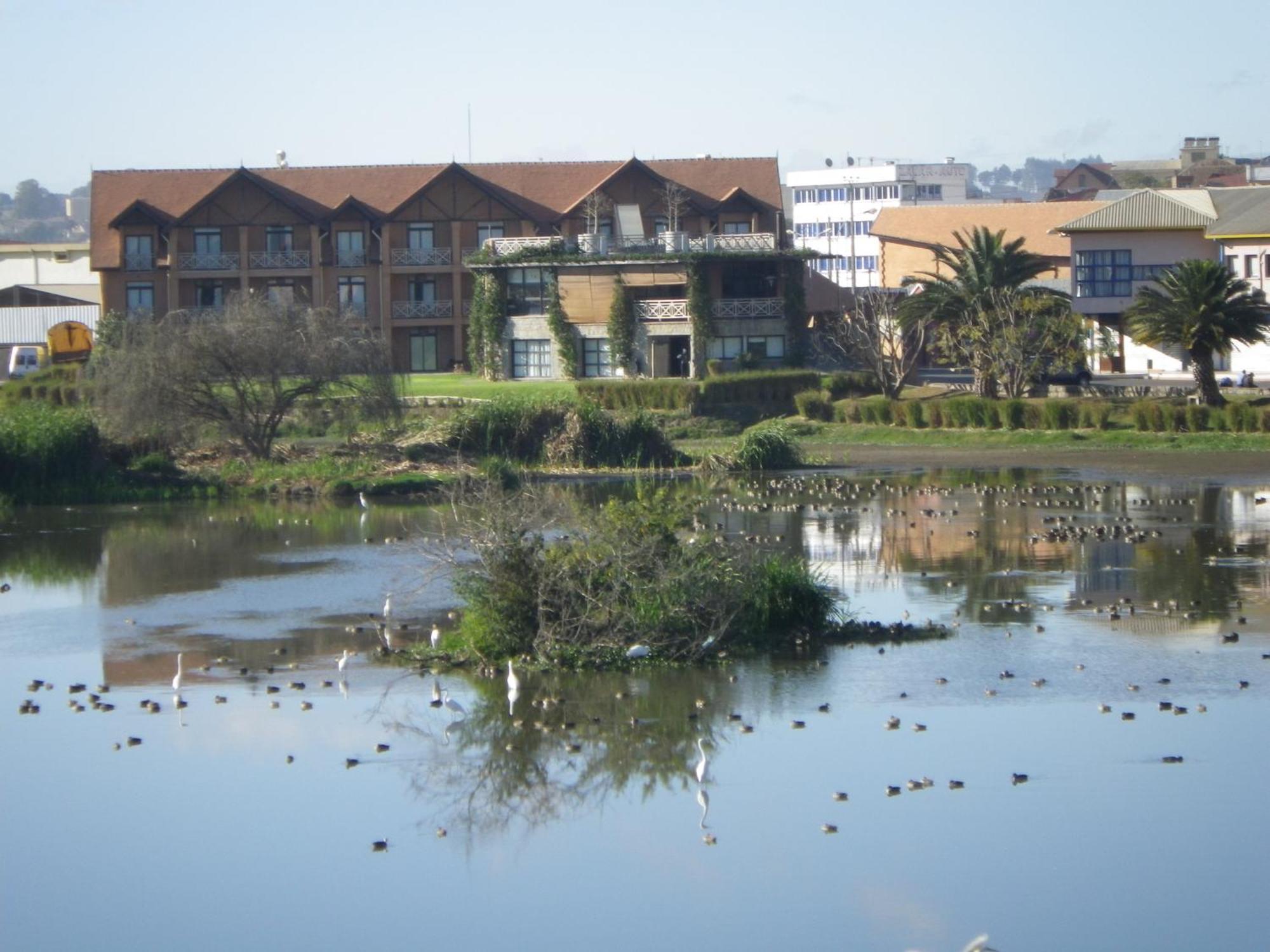 Radisson Hotel Tamboho Waterfront Antananarivo Eksteriør billede